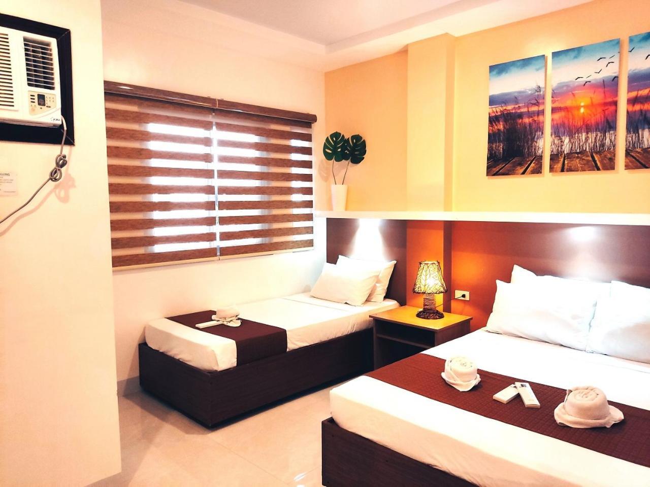 Aurelle Inn Legazpi Esterno foto